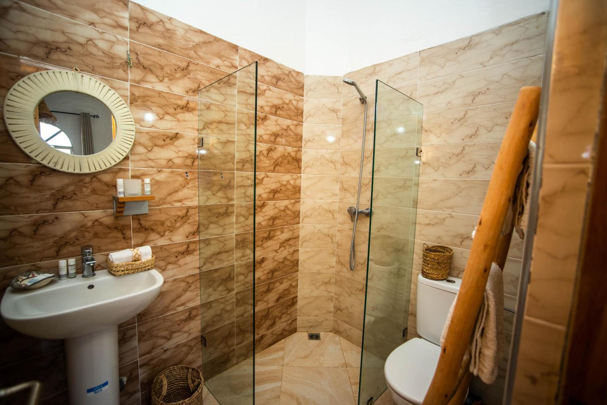 Villa Les Jardins Fleuris 4 Bedrooms เอสเซาอิรา ภายนอก รูปภาพ