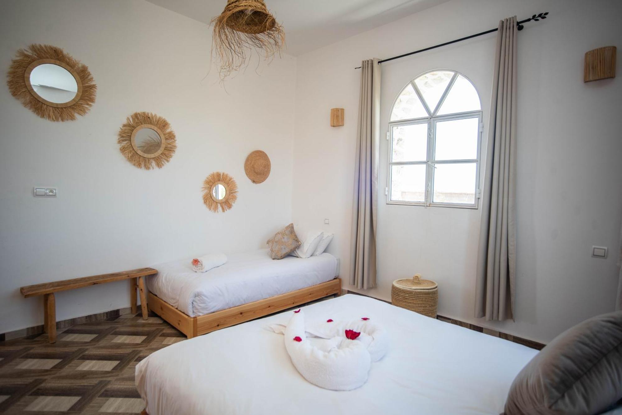 Villa Les Jardins Fleuris 4 Bedrooms เอสเซาอิรา ภายนอก รูปภาพ